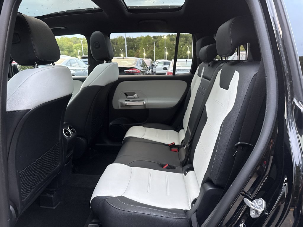 Used 2023 Mercedes-Benz GLB 250 4MATIC w/ AMG Line image 25
