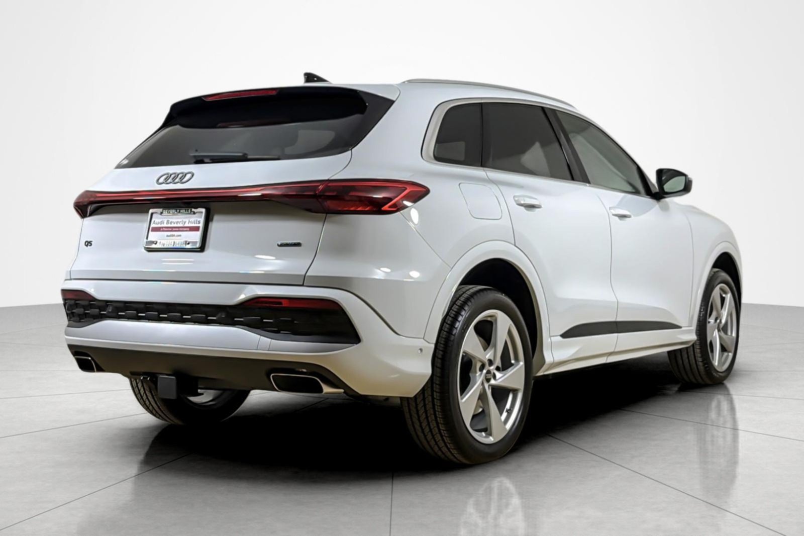 Used 2025 Audi Q5 Premium Plus w/ Premium Plus AWD/4WD image 5