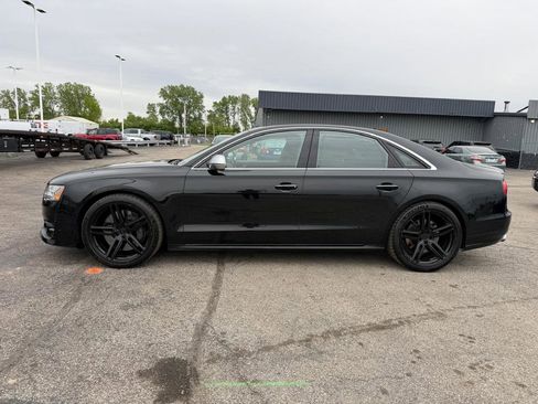 Used 2017 Audi S8 Plus AWD/4WD image 3