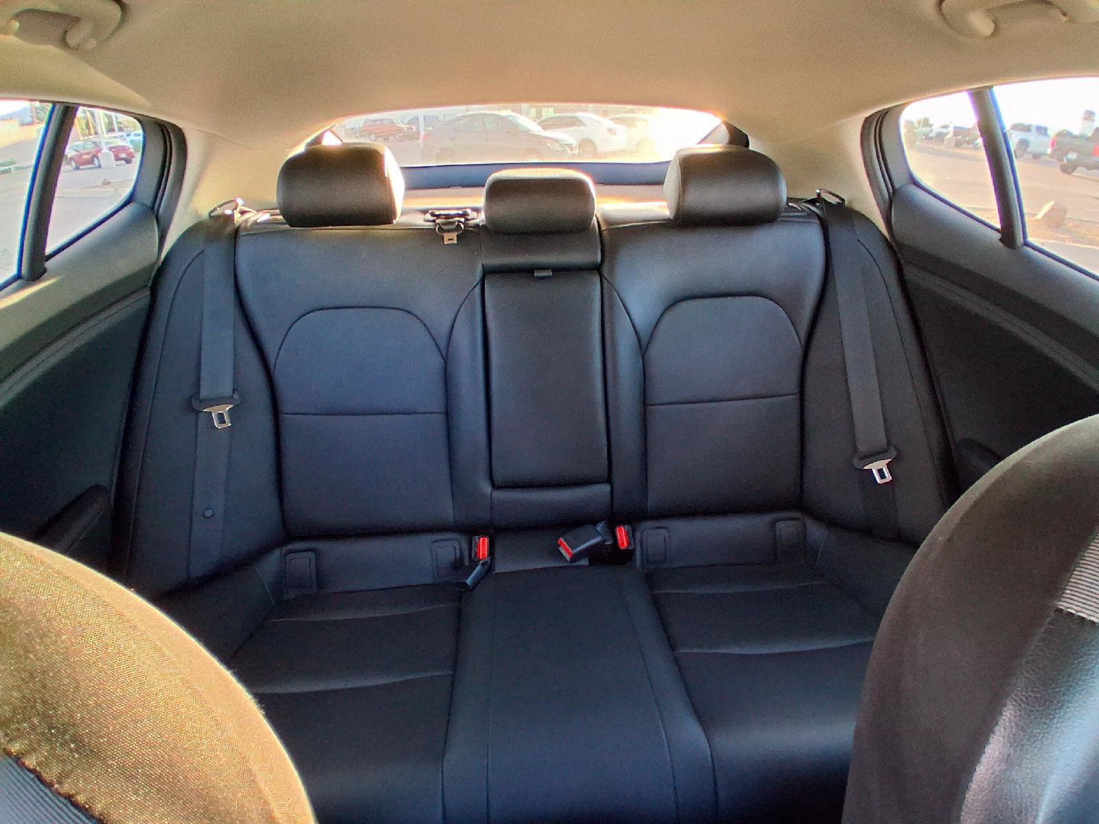 Used 2018 Kia Stinger Premium RWD image 29