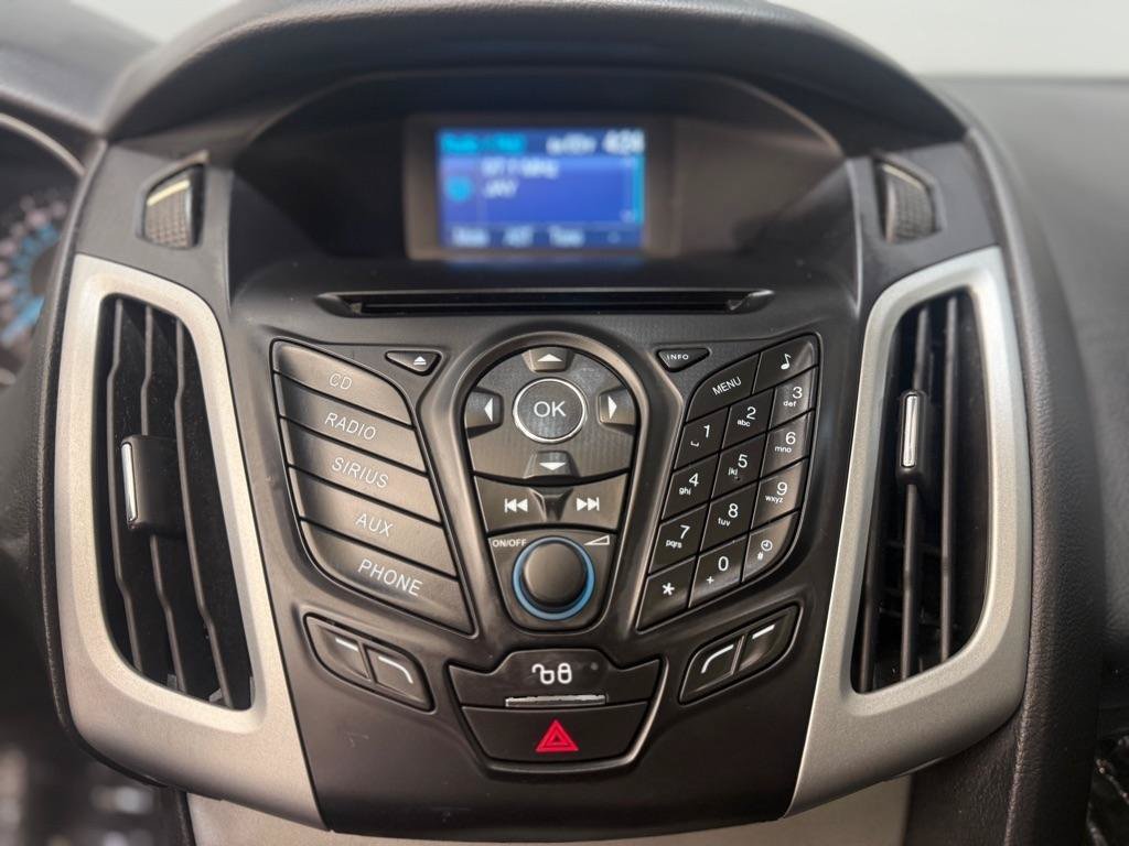 Used 2012 Ford Focus SE FWD image 17