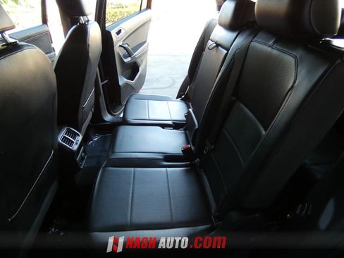 Used 2018 Volkswagen Tiguan SE w/ Panoramic Sunroof Package AWD/4WD image 43