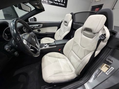 Used 2013 Mercedes-Benz SLK 250 image 17