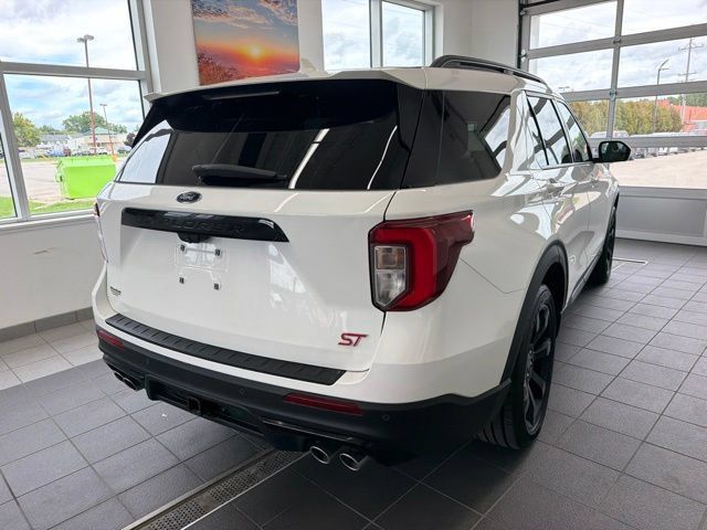 Certified 2023 Ford Explorer ST w/ Technology Package AWD/4WD image 5
