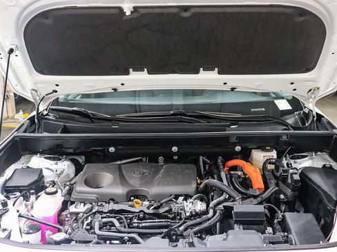 Certified 2024 Toyota RAV4 XLE AWD/4WD image 27