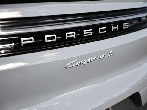 New 2026 Porsche Cayenne S image 15