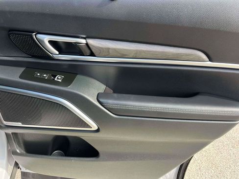 Used 2025 Kia Telluride SX Prestige X-Line image 8