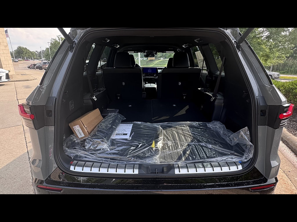 New 2026 Lexus TX 500h AWD w/ Technology Package image 5