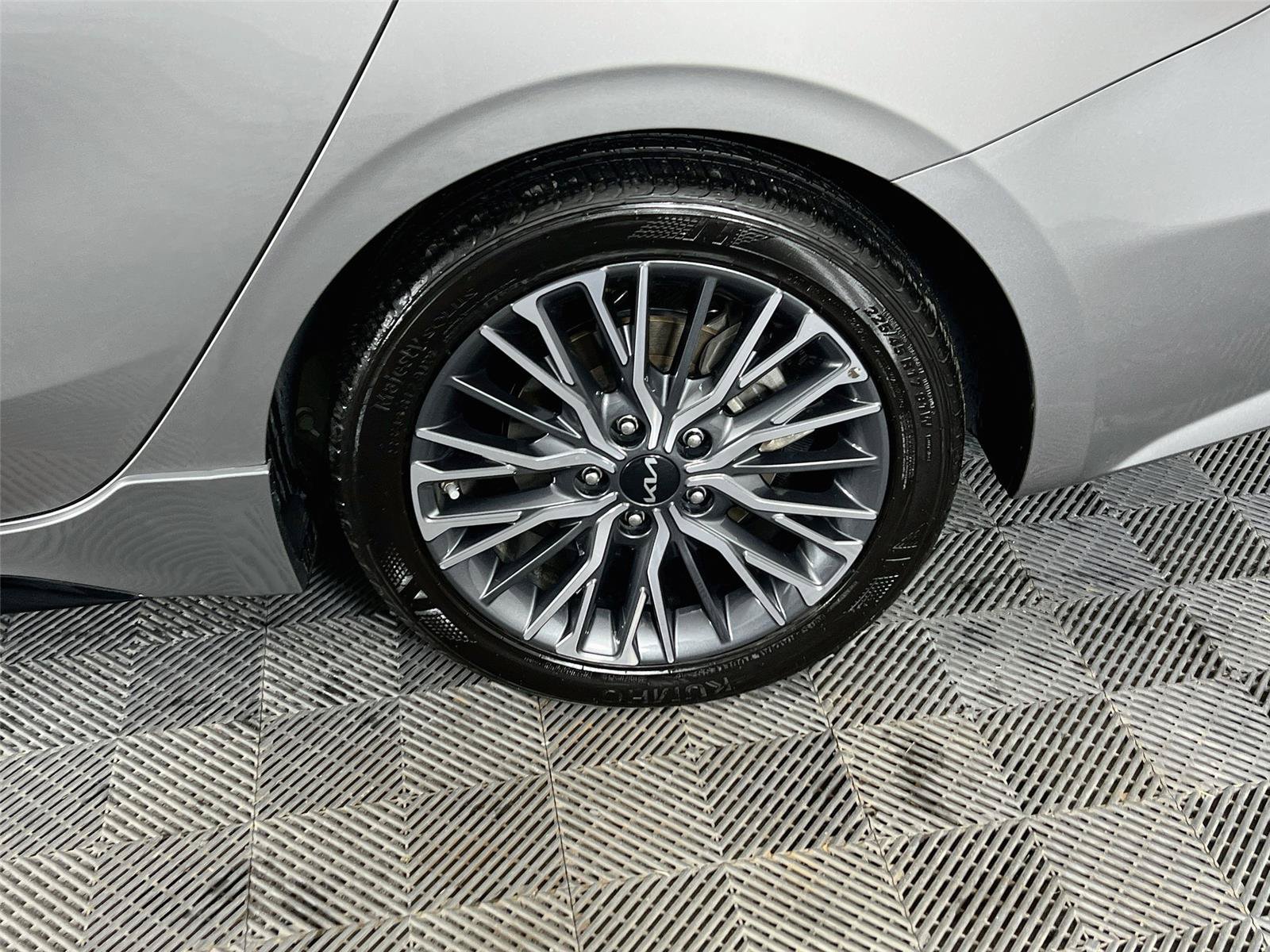 Used 2023 Kia Forte GT-Line w/ GT-Line Premium Package FWD image 31