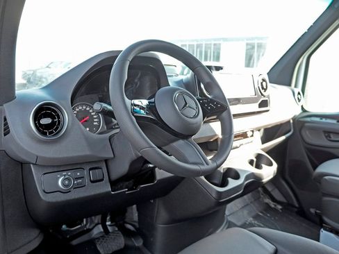 Used 2026 Mercedes-Benz Sprinter 2500 image 11