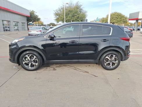 Used 2021 Kia Sportage LX w/ LX Fwd Popular Package image 3