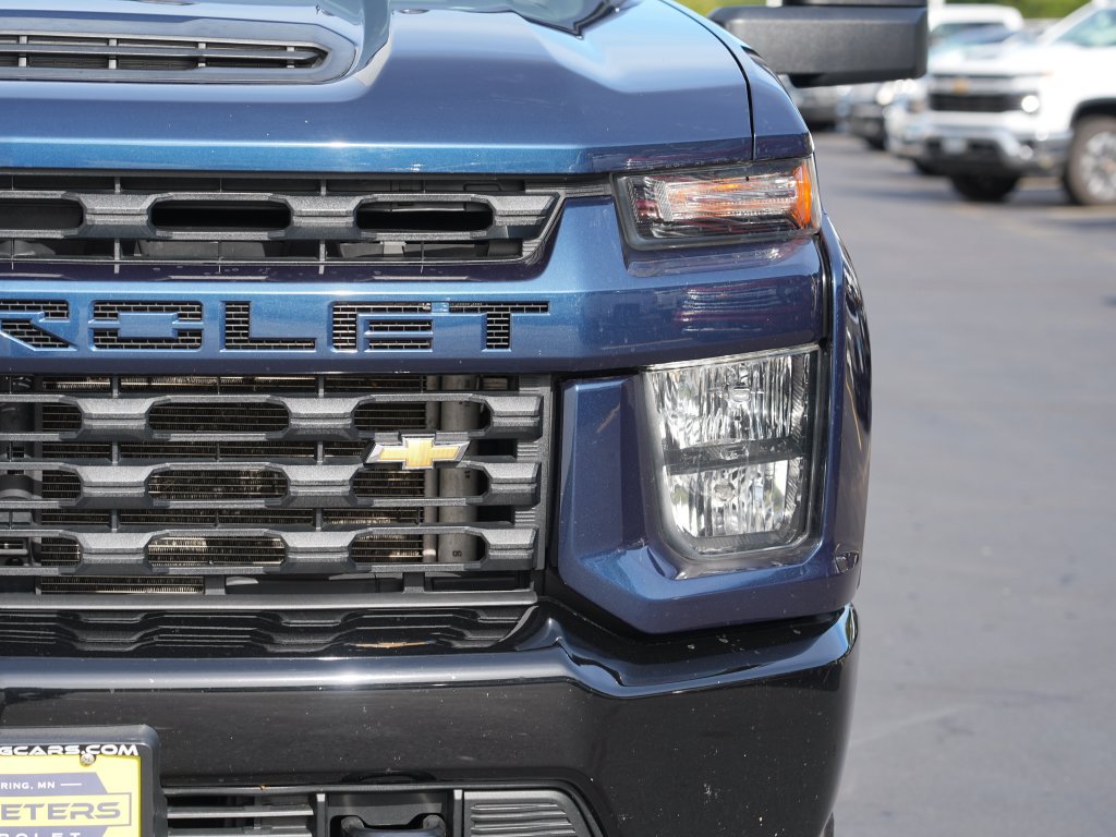 Used 2021 Chevrolet Silverado 2500 Custom w/ Custom Value Package AWD/4WD image 9