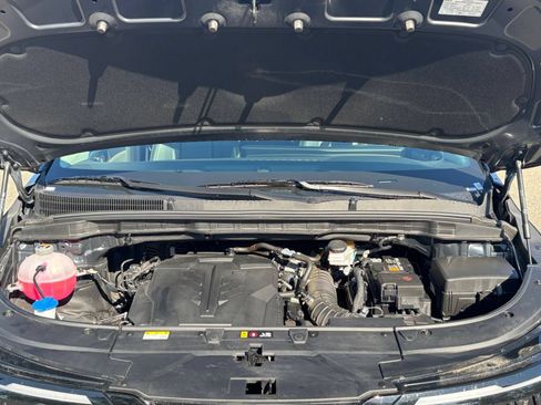 Used 2026 Kia Carnival FWD image 35