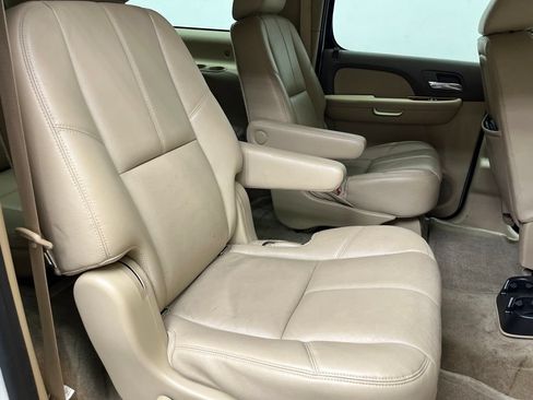 Used 2012 GMC Yukon XL SLT w/ Regional Value Package RWD image 22