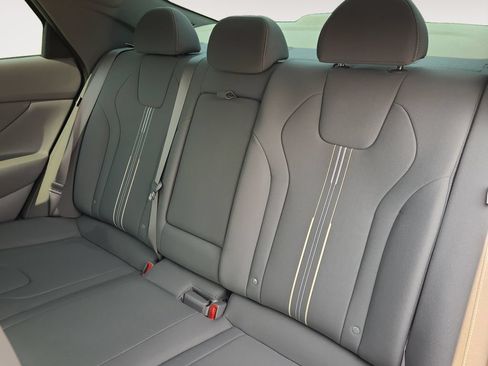 Used 2024 Hyundai Elantra SEL w/ Convenience Package FWD image 13