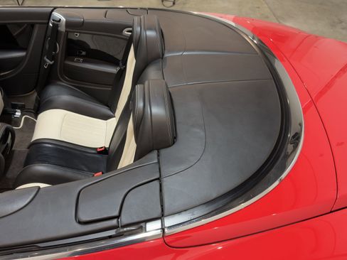 Used 2015 Bentley Continental GT image 39