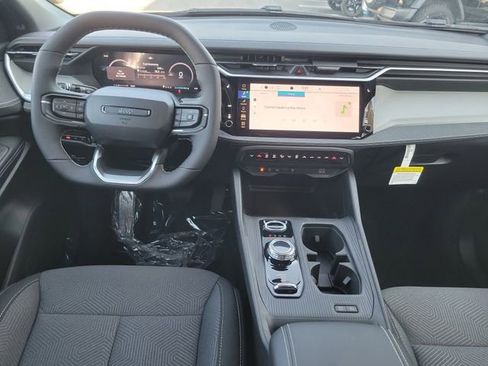 New 2026 Jeep Cherokee Laredo image 9