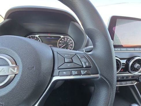 Used 2024 Nissan Sentra SV FWD image 12