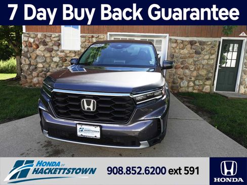 Used 2025 Honda Pilot EX-L image 1