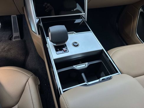 New 2026 Land Rover Range Rover SE AWD/4WD image 27