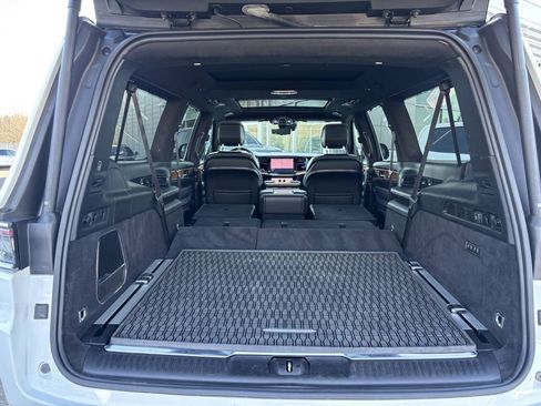 Used 2024 Jeep Grand Wagoneer L Series III AWD/4WD image 31