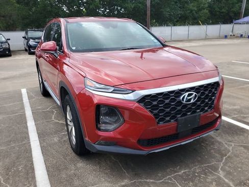 Used 2019 Hyundai Santa Fe SEL image 2
