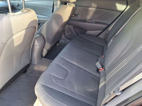 Certified 2023 Hyundai Elantra SEL image 12