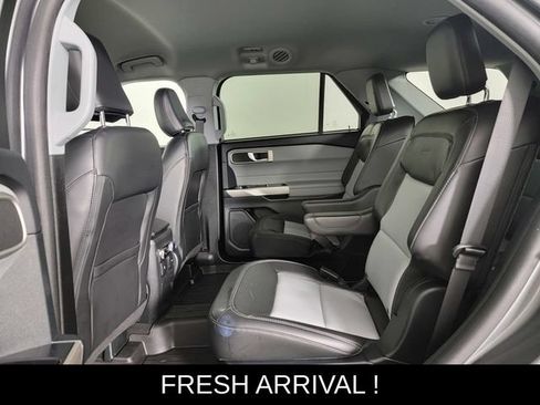 Certified 2023 Ford Explorer XLT w/ Equipment Group 202A AWD/4WD image 15