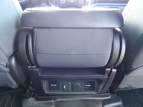 Used 2020 Chevrolet Silverado 1500 LT w/ Convenience Package image 35