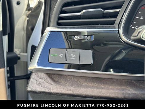 Used 2021 Audi Q7 3.0T Premium image 35