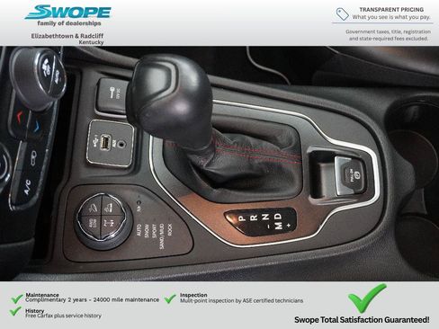 Used 2022 Jeep Cherokee Trailhawk w/ Technology Group B AWD/4WD image 24