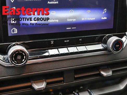 Used 2024 Chevrolet Colorado W/T image 20