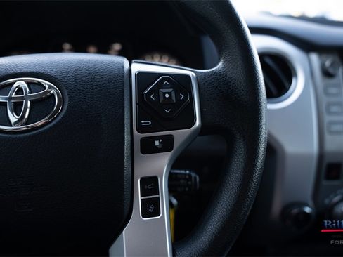 Used 2018 Toyota Tundra SR5 image 20