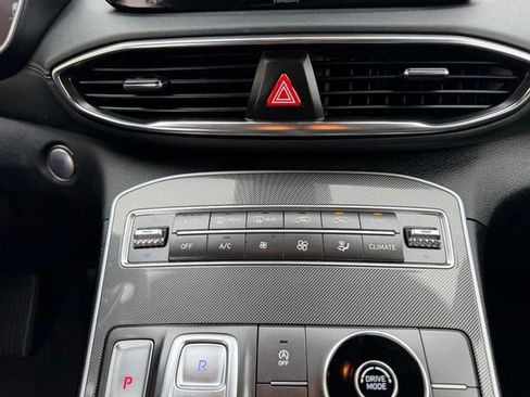 Used 2022 Hyundai Santa Fe SEL w/ Convenience Package image 16