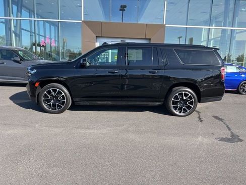 Used 2024 Chevrolet Suburban RST w/ Luxury Package image 3