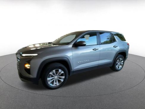 Used 2025 Chevrolet Equinox LT image 8