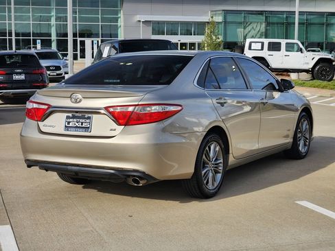 Used 2016 Toyota Camry SE image 7