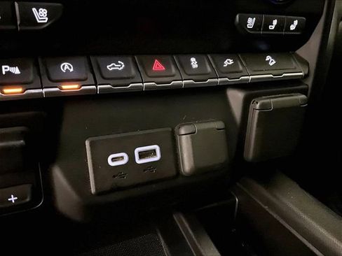 Used 2019 Chevrolet Silverado 1500 LTZ w/ LTZ Plus Package AWD/4WD image 31