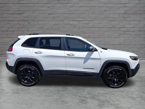 Used 2020 Jeep Cherokee Trailhawk w/ Cold Weather Group AWD/4WD image 13