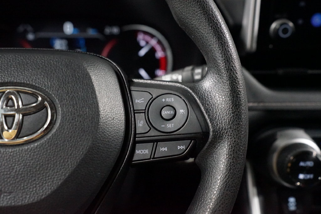 Certified 2025 Toyota RAV4 XLE FWD image 13