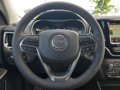 Certified 2022 Jeep Cherokee Limited w/ Elite Package AWD/4WD image 24