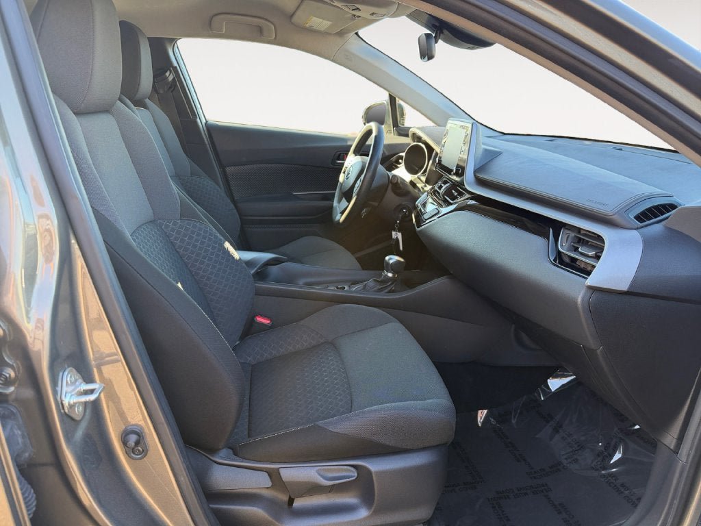 Used 2021 Toyota C-HR LE FWD image 24