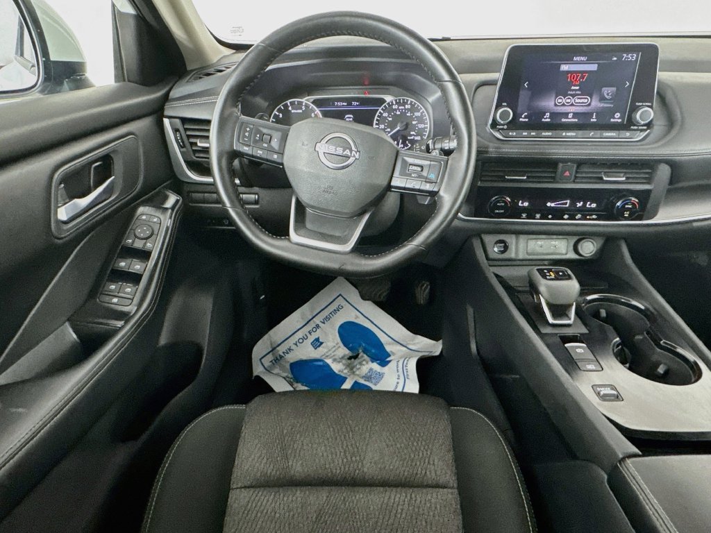 Used 2025 Nissan Rogue SV FWD image 27