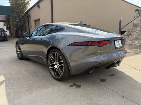 Used 2019 Jaguar F-TYPE Coupe image 3