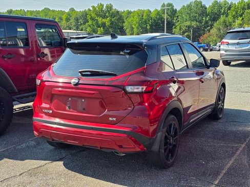 Used 2023 Nissan Kicks SR FWD image 12
