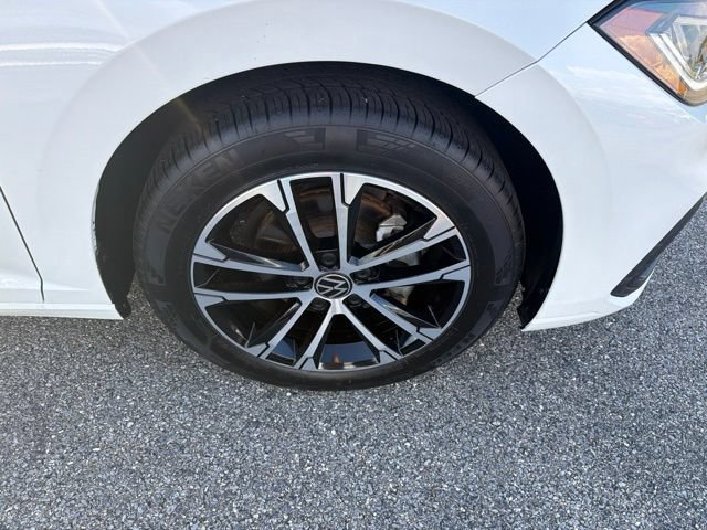 Used 2025 Volkswagen Jetta Sport FWD image 26