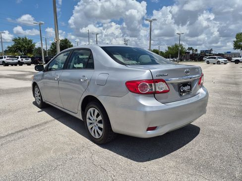 Used 2012 Toyota Corolla LE FWD image 4