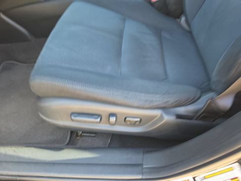 Used 2012 Honda Crosstour EX image 15
