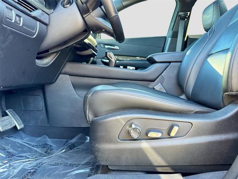 Used 2019 Cadillac XT4 Sport w/ Driver Awareness Package image 18