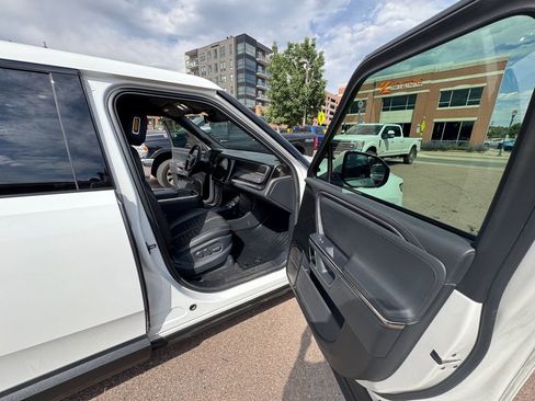 Used 2022 Rivian R1T Adventure image 19